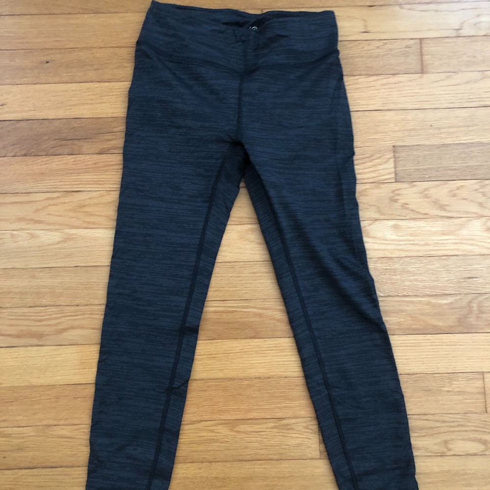 EUC Outdoor Voices TechSweat Crop Flex Leggings